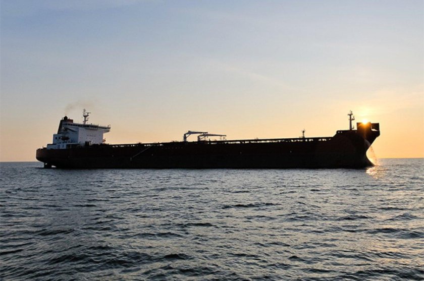 Сухогруз в порту