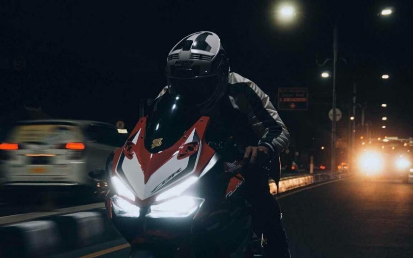 Ночной мотоциклист