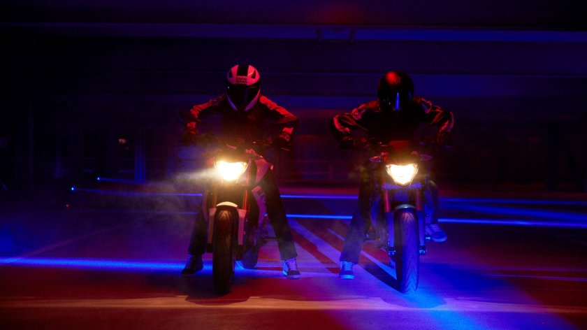 Ночные гонки на мотоциклах