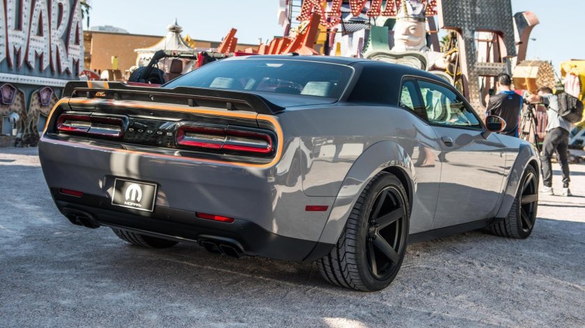 Dodge Challenger тюнингованный