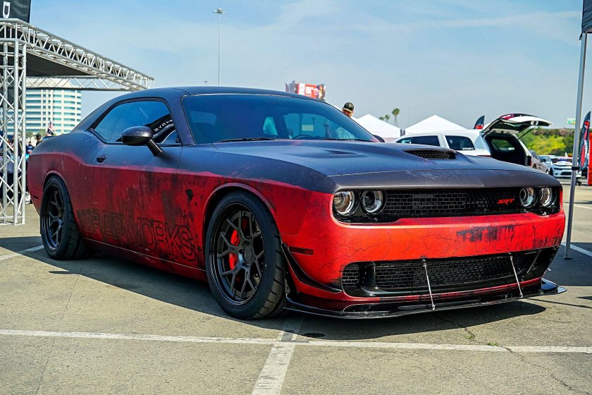 Додж Челленджер Хэллкэт