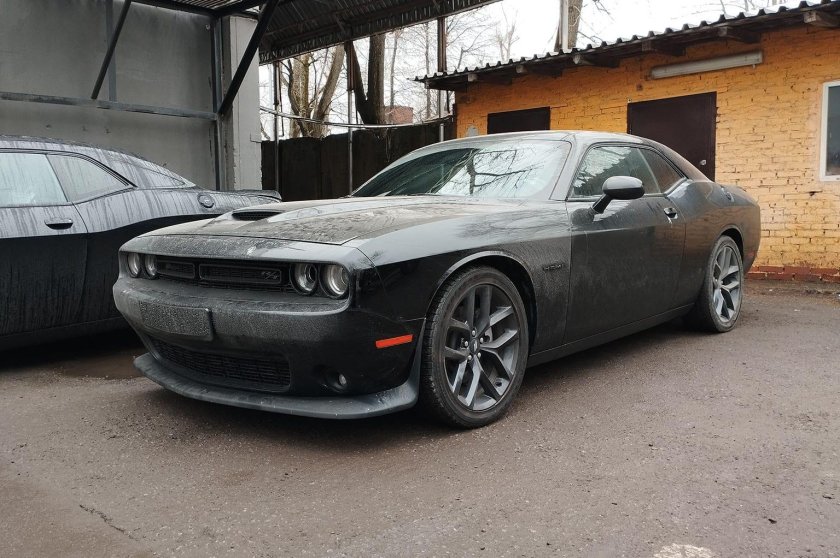 Dodge challenger iii