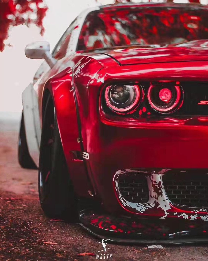 Dodge challenger hellcat