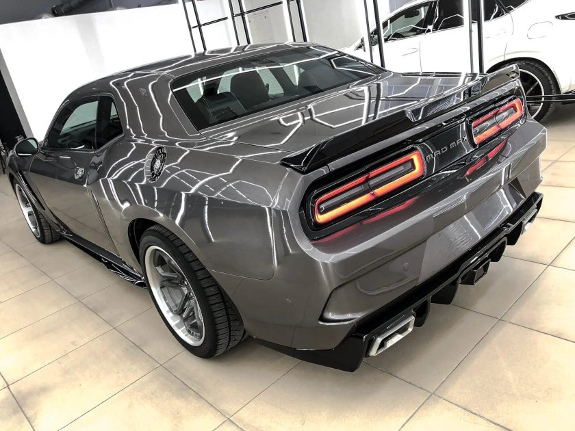 Dodge Challenger тюнингованный