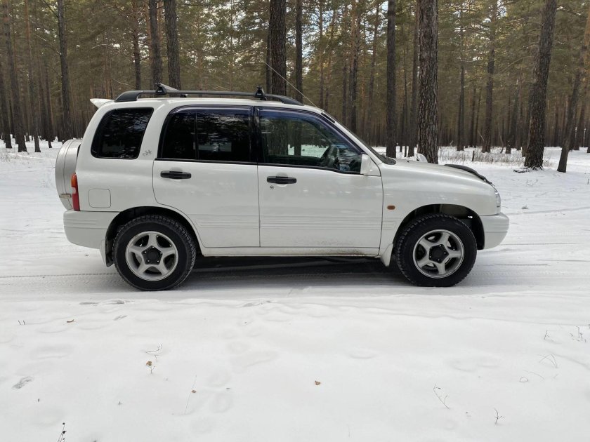 Сузуки гранд эскудо 2001