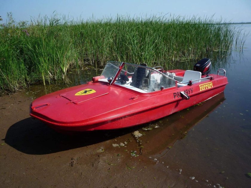 Моторная лодка Обь 1