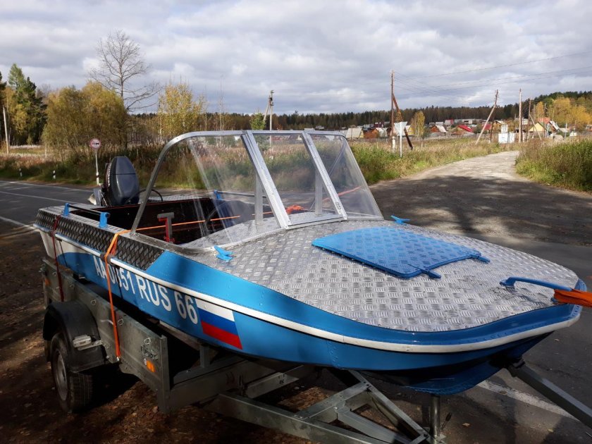 Моторная лодка Обь 3