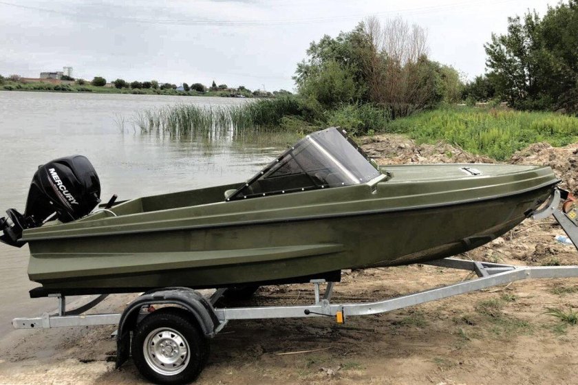Моторная лодка Обь 1