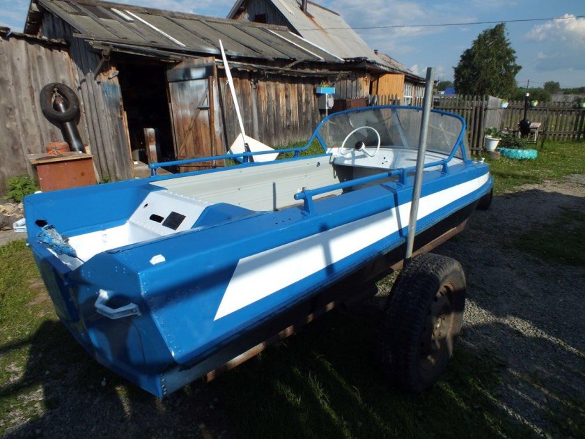Лодка Обь 3