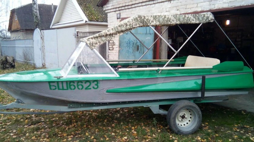 Лодка 44 обь 3 тентованная