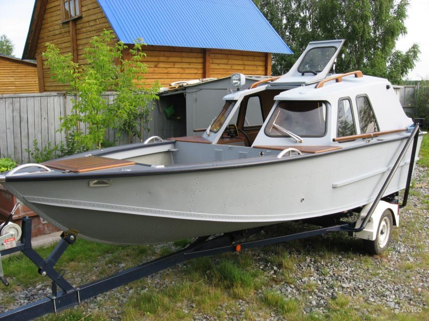 Лодка Обь 4