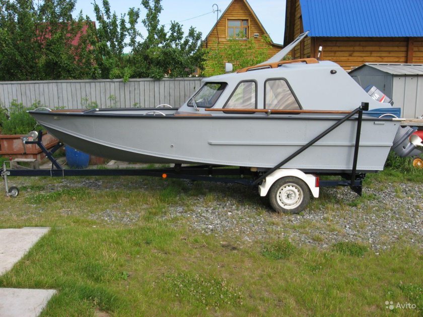Лодка Обь 4