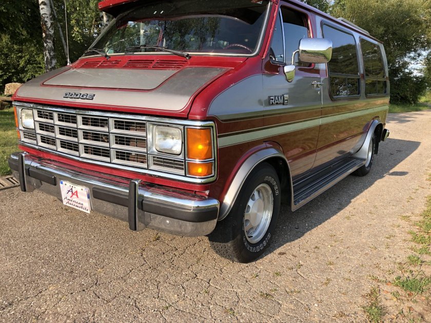 Dodge ram van 250