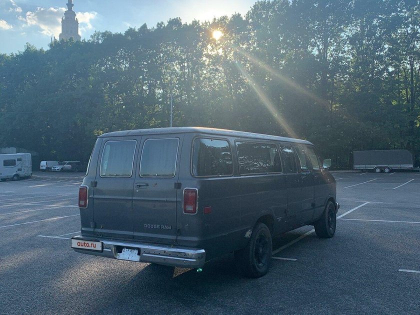 Dodge ram van 1986