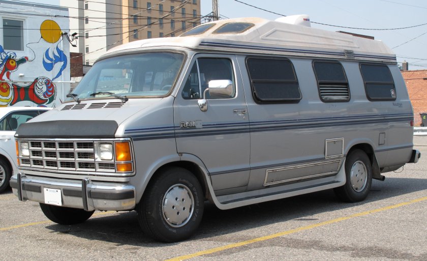 Dodge Ram van 1989