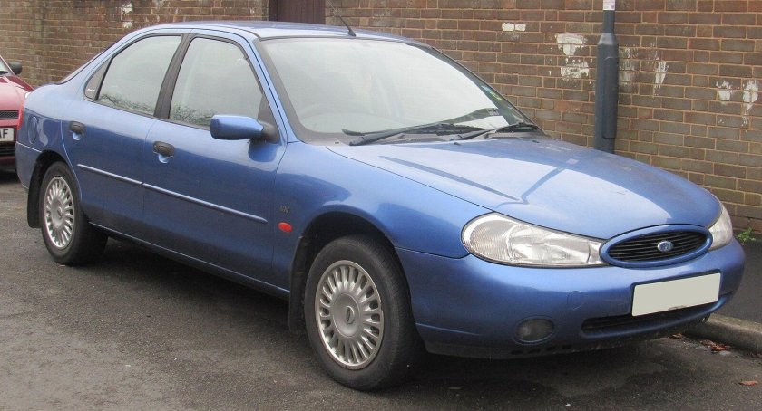 Ford Mondeo 2000 1