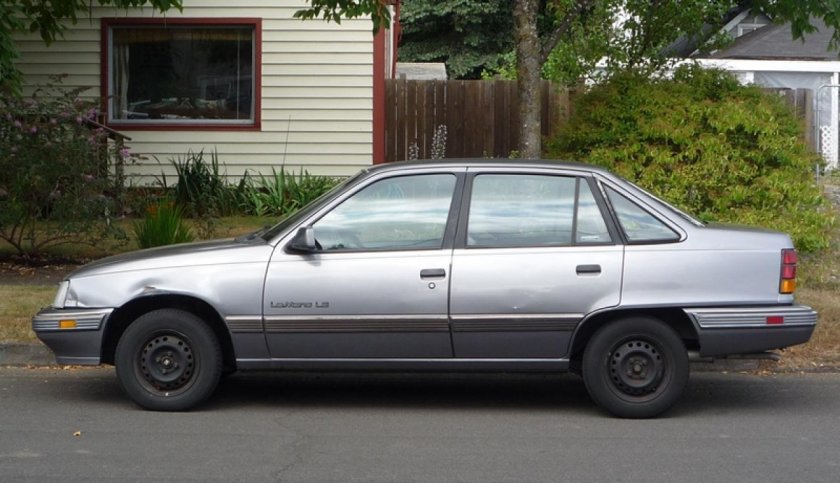 Понтиак Леманс 1990