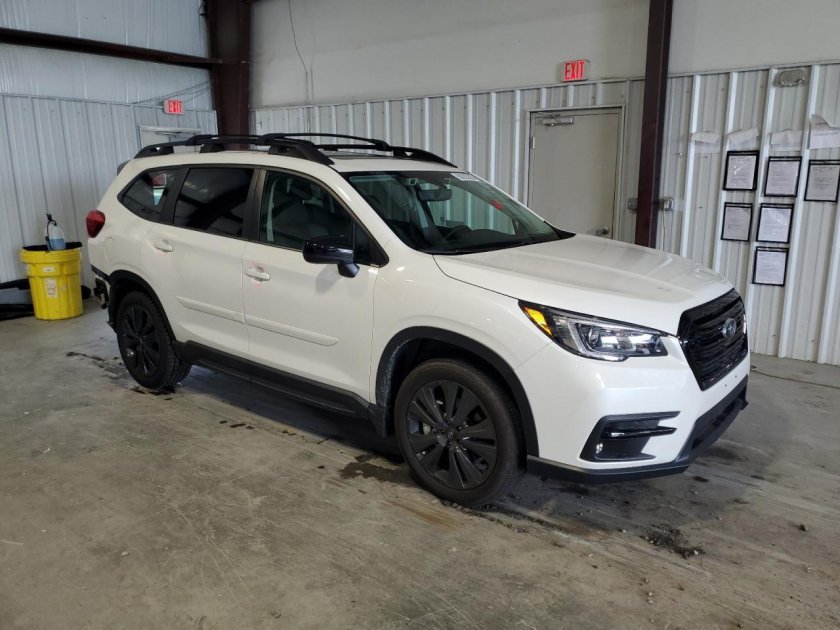 Автомобиль субару