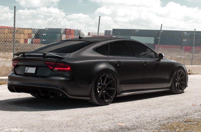 Audi rs7 черная