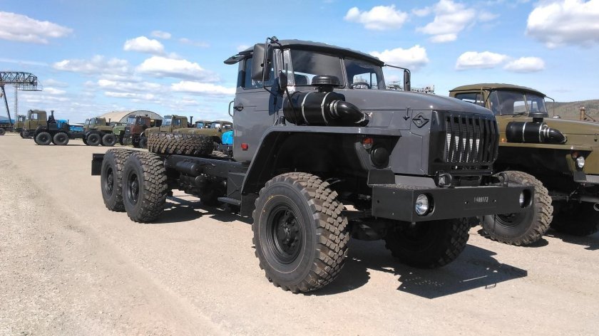 Урал 4320 длиннобазовый