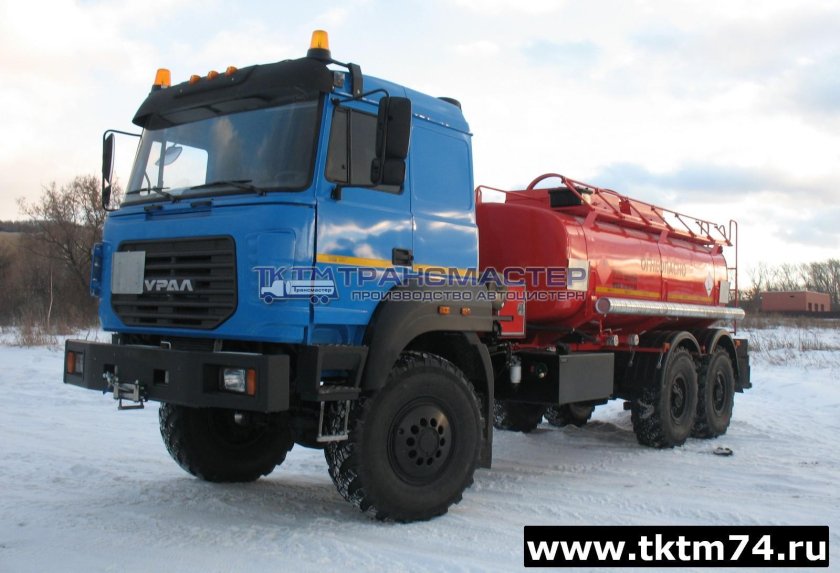 Урал топливозаправщик