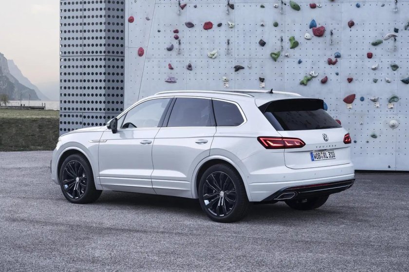 Volkswagen Touareg 2021 r line