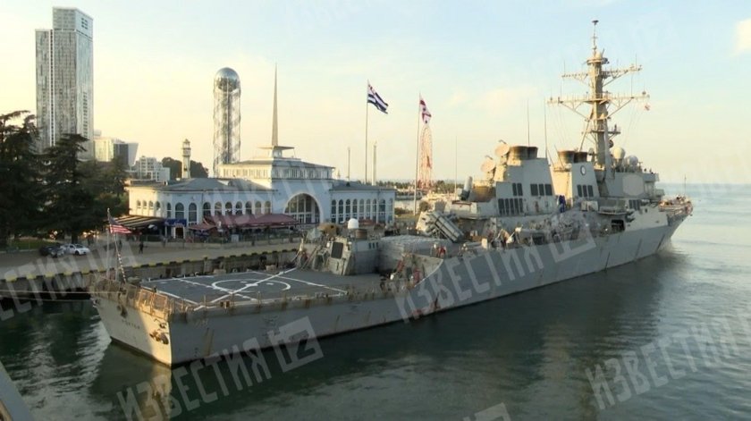 Военный корабль в Батуми