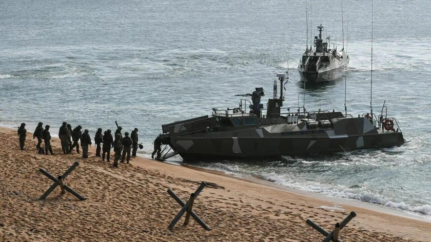 Военный катер Раптор