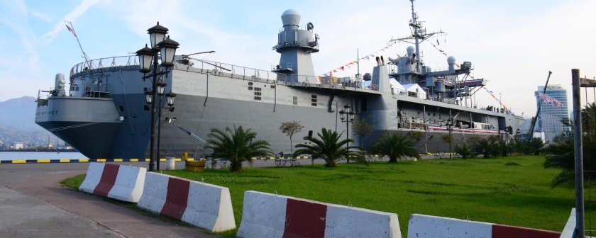 Маунт Уитни корабль