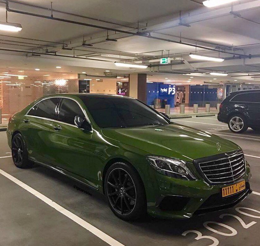 Мерседес цвет хаки s63