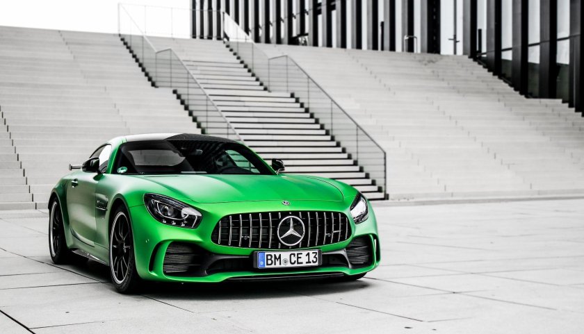 Mercedes-Benz AMG gt зеленый