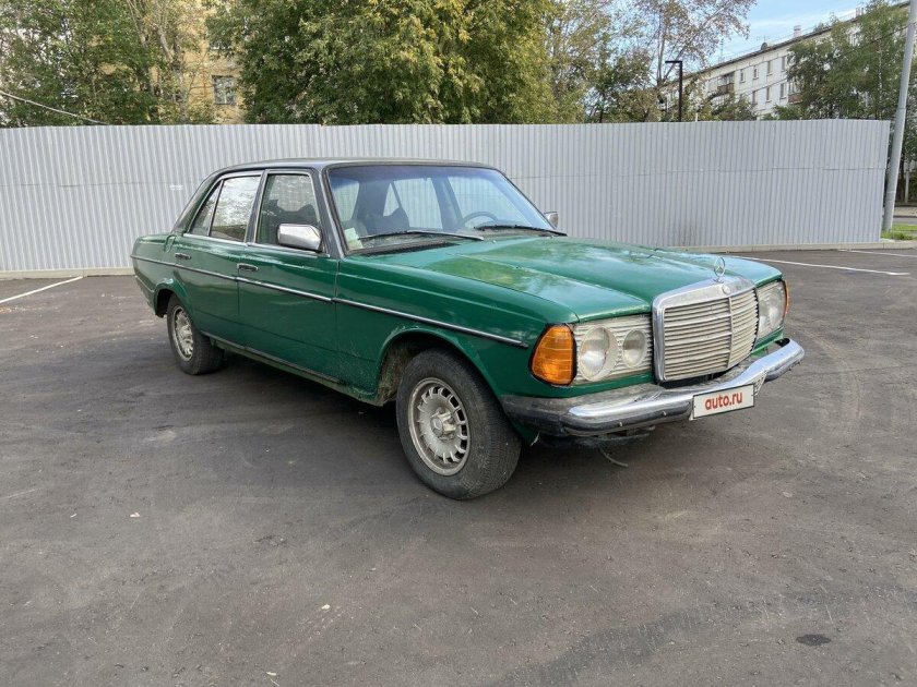 Мерседес-бенц 200 1981