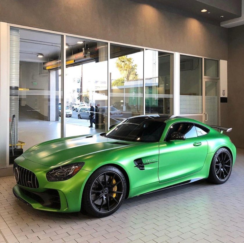 Mercedes Benz AMG GTR