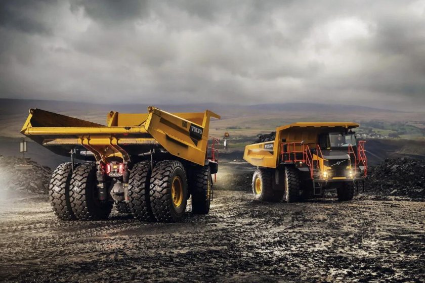 Карьерный самосвал volvo r100e