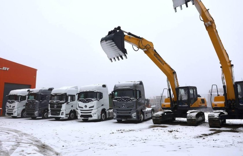 Экскаватор hyundai