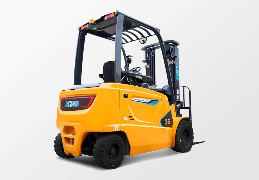 Электрический вилочный погрузчик