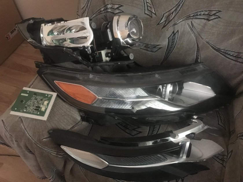 Chevrolet Volt фара