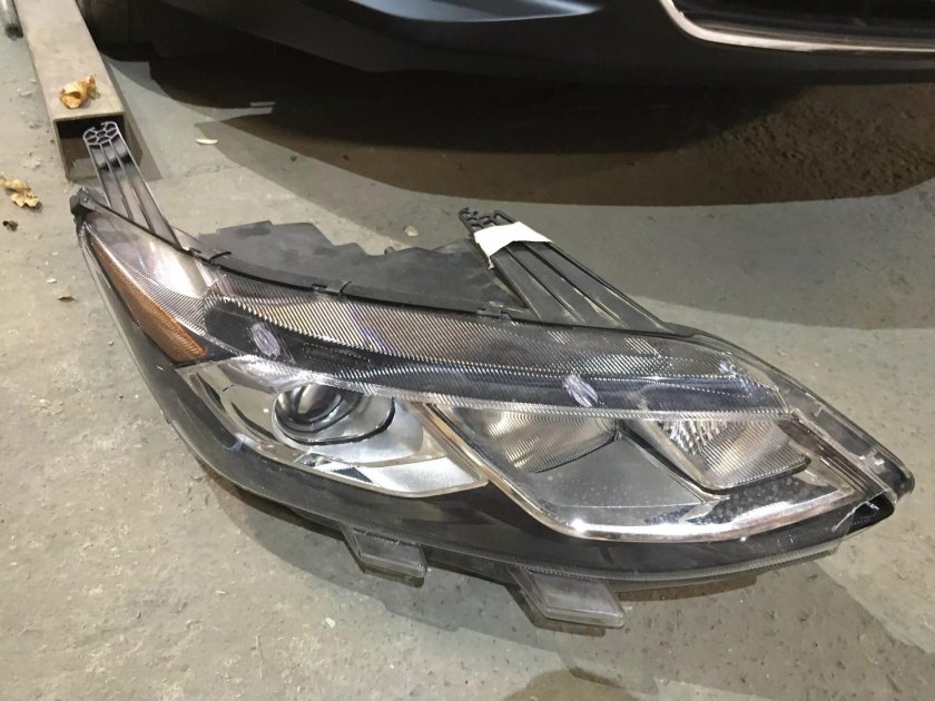 Chevrolet Volt фара