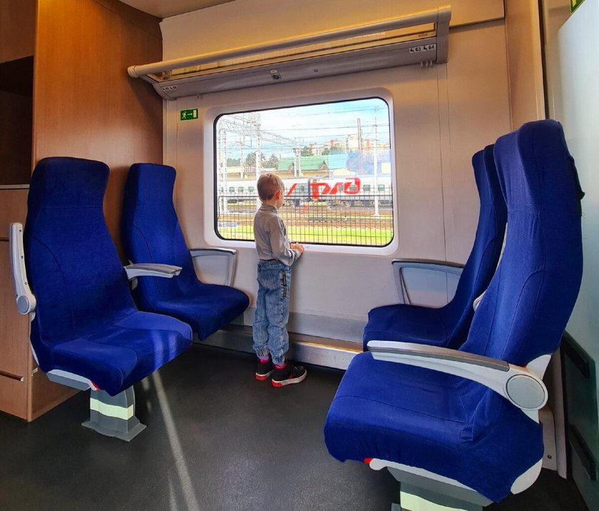 Комфорт поезд ласточка 820