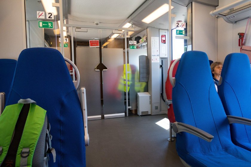 Комфорт поезд Ласточка 820