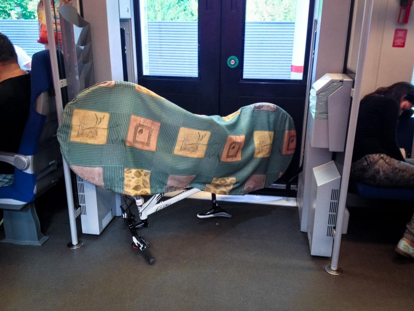 Ласточка места для велосипедов