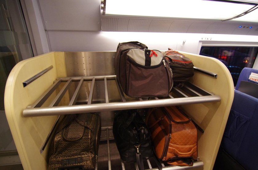 Багажные полки в Сапсане