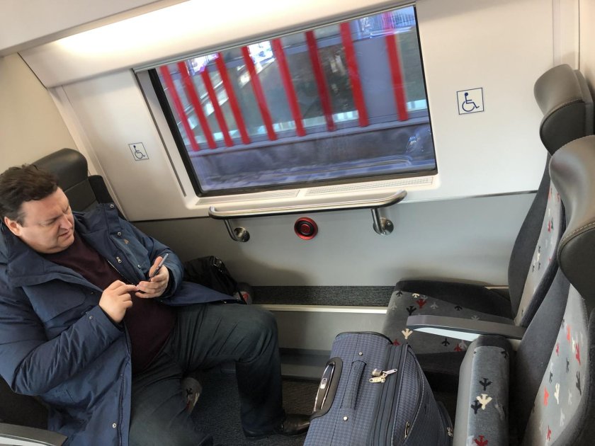 Ласточка места для инвалидов