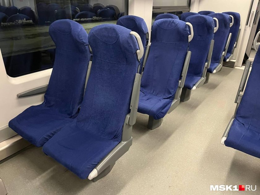 Электричка ласточка внутри вагона