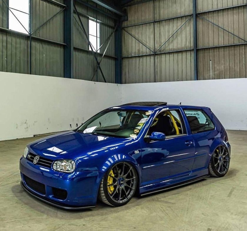 VW Golf 4 r32