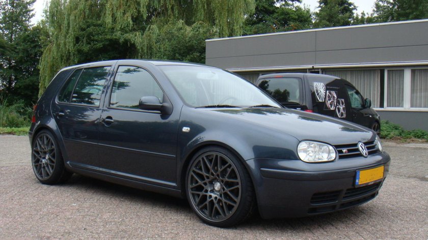 Фольксваген Golf 4