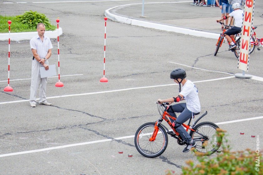 Катание на велосипеде