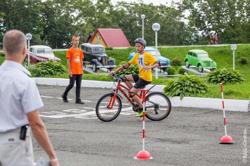 Катание на велосипеде