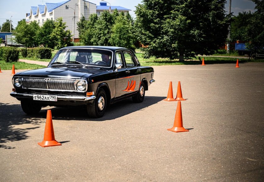 Фигурное вождение автомобиля