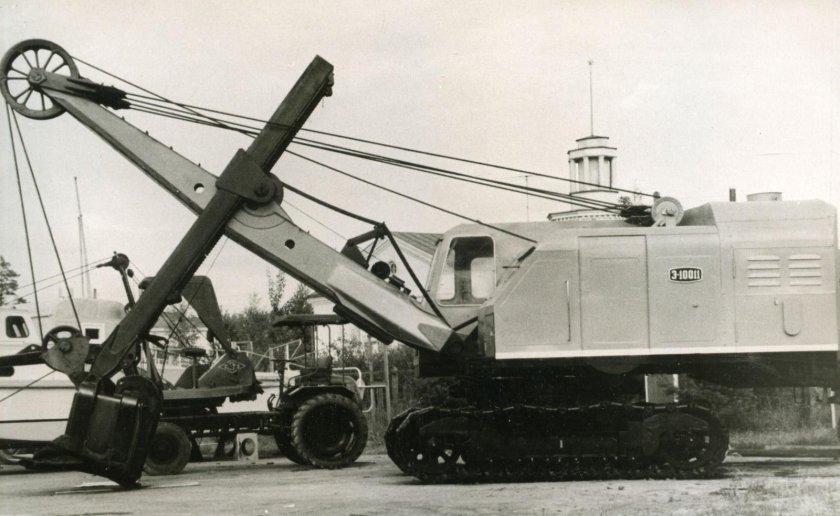 Экскаватор э-505